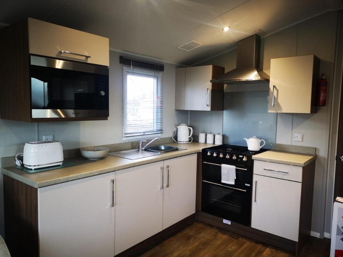 Rosie'S Seton Retreat Hotel Port Seton ภายนอก รูปภาพ